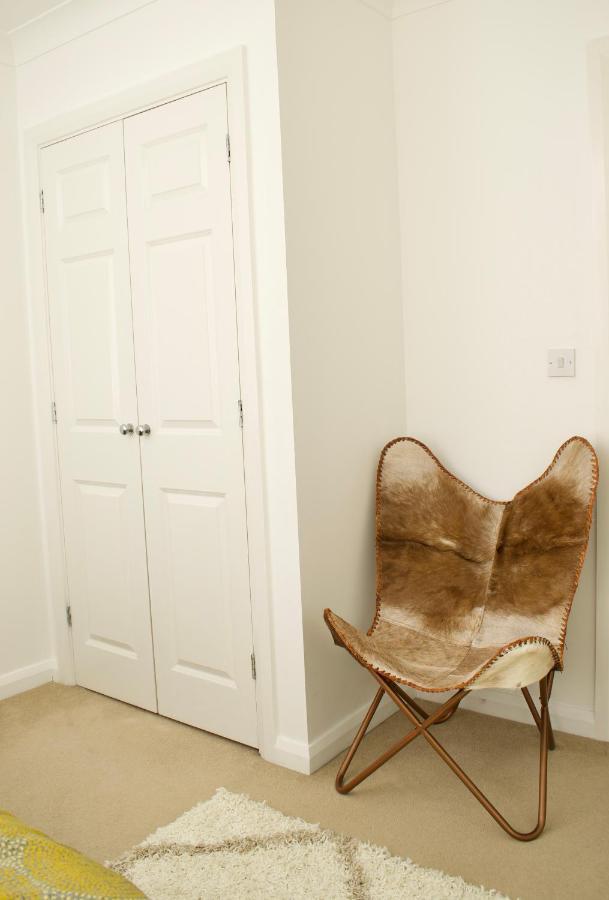 Beautiful 1-Bed Apartment In Redhill Redhill  Esterno foto